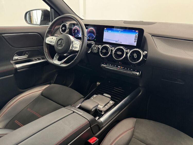 Mercedes GLA AMG foto 12