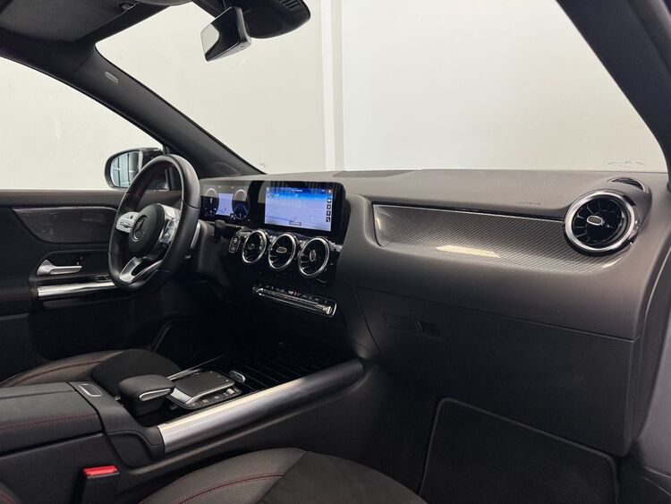Mercedes GLA AMG foto 13