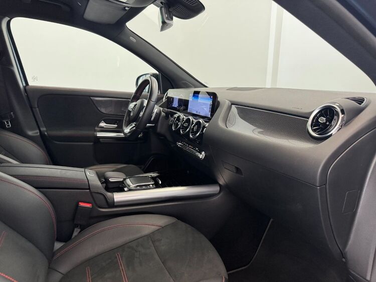 Mercedes GLA AMG foto 30