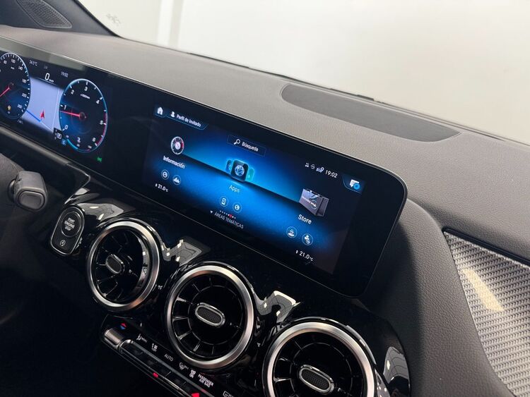 Mercedes GLA AMG foto 36