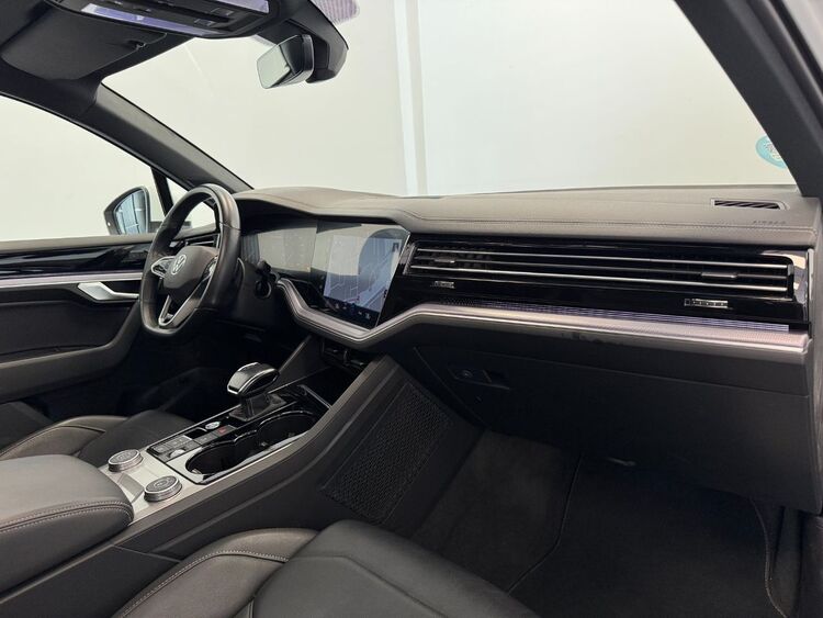 Volkswagen Touareg R LINE foto 13