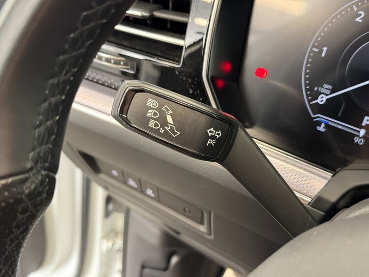Volkswagen Touareg R LINE foto 25