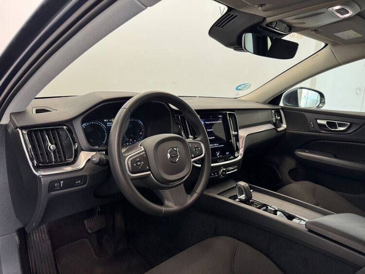 Volvo V60 MOMENTUM AUTO foto 8
