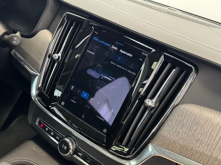 Volvo V90 CROSS COUNTRY foto 35
