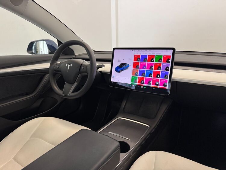 Tesla Model 3 GRAN AUTONOMIA foto 11