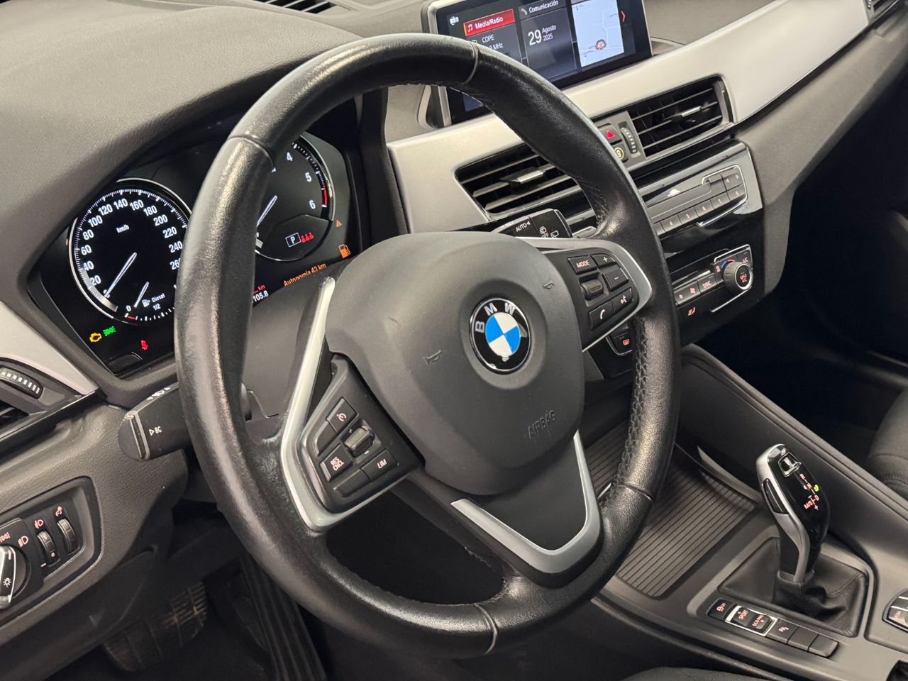 BMW X1 SDRIVE 18D foto 18