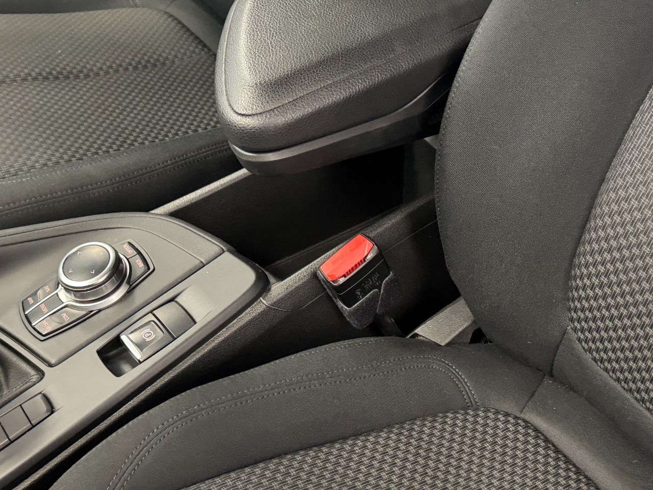 BMW X1 SDRIVE 18D foto 24