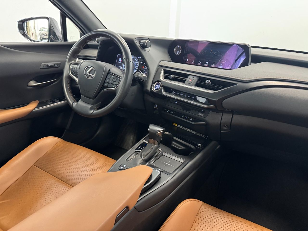 Lexus UX LUXURY miniatura 12
