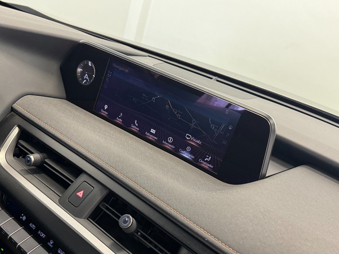 Lexus UX LUXURY miniatura 33