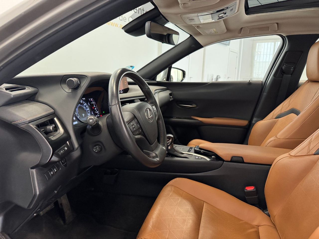 Lexus UX LUXURY foto 15