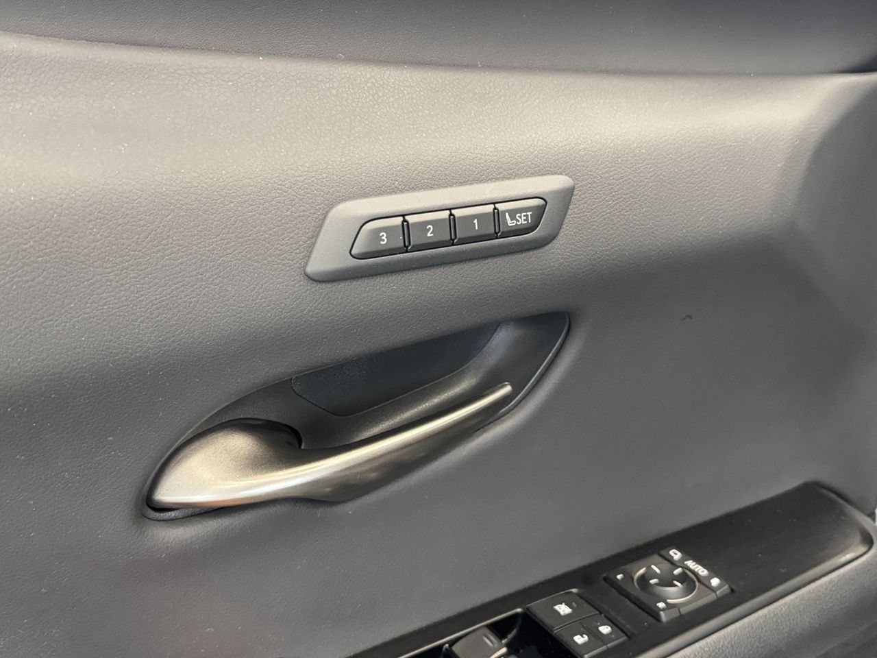 Lexus UX LUXURY foto 17