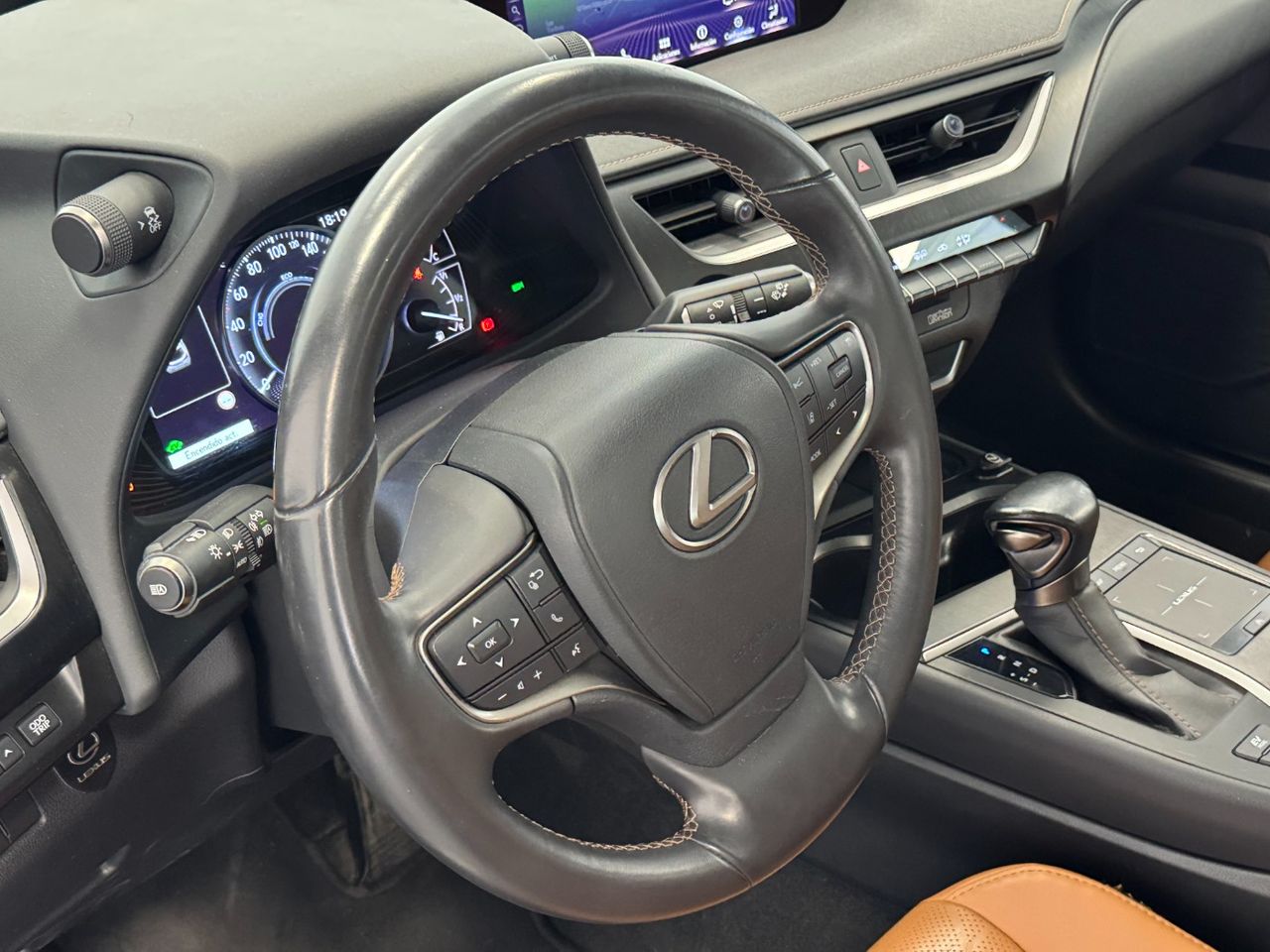 Lexus UX LUXURY foto 19