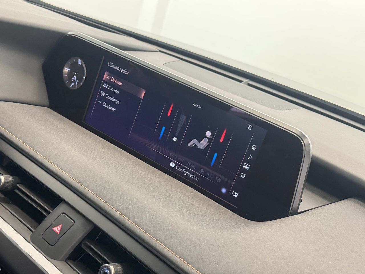 Lexus UX LUXURY foto 36