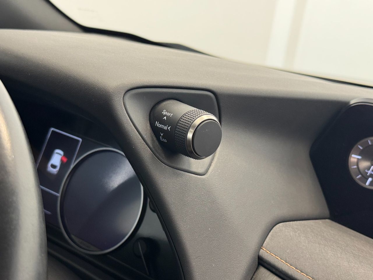 Lexus UX LUXURY foto 37