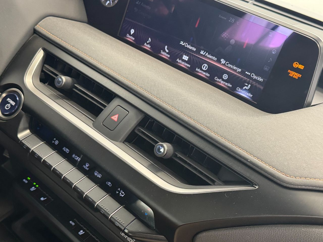Lexus UX LUXURY foto 38
