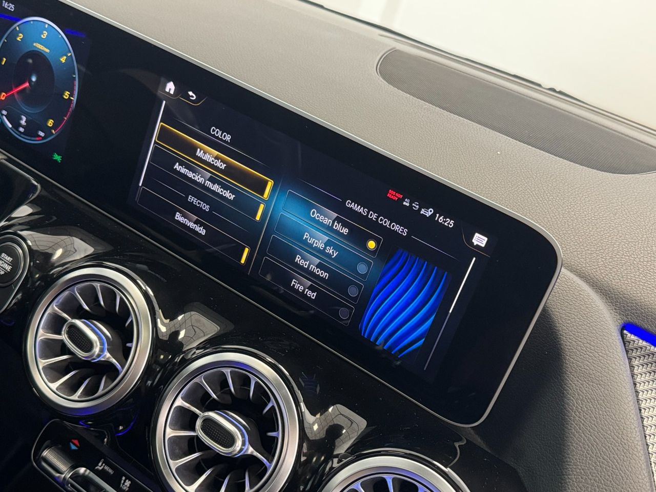 Mercedes GLA AMG miniatura 37