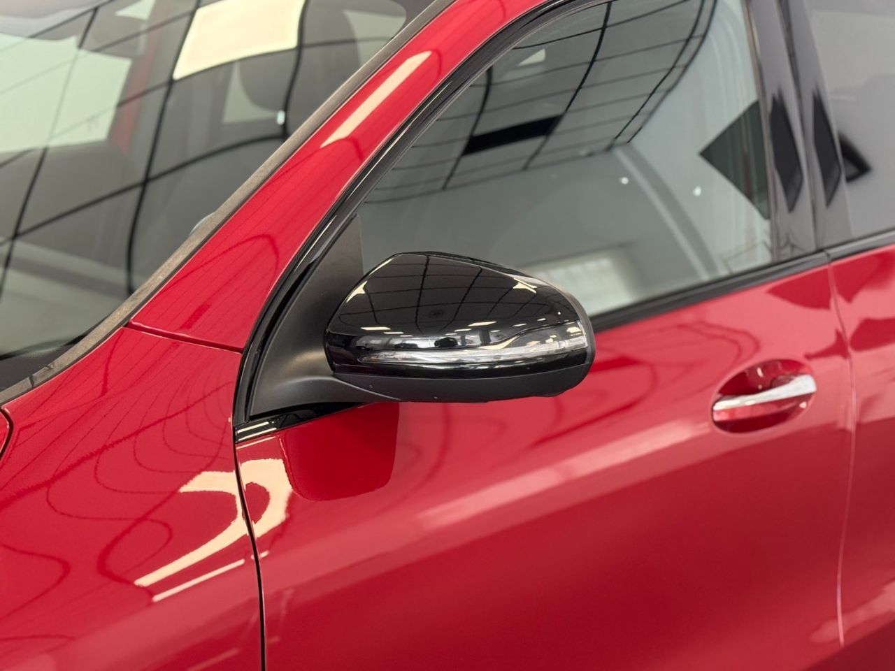 Mercedes GLA AMG miniatura 46