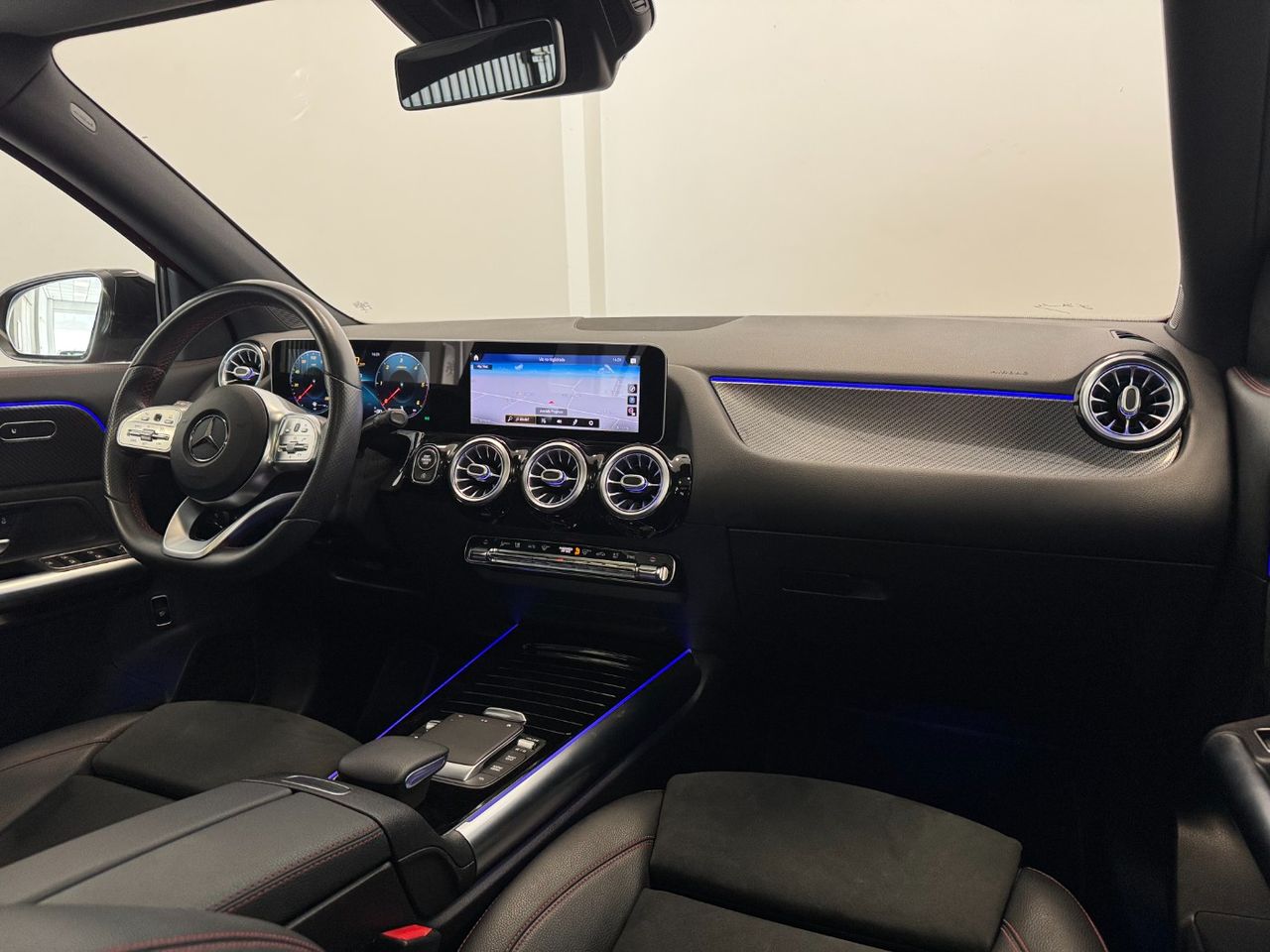 Mercedes GLA AMG miniatura 11