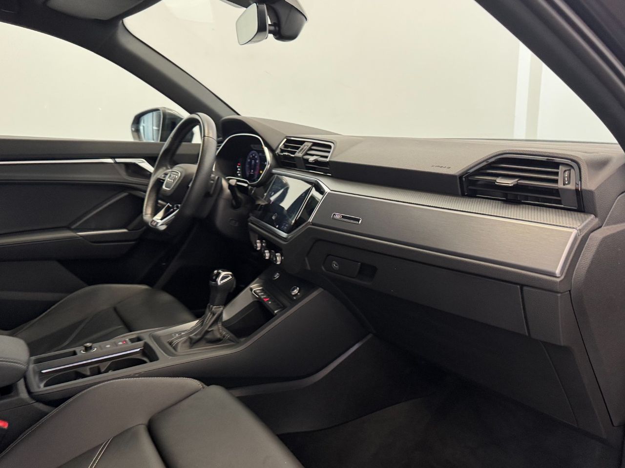 Audi Q3 SLINE BLACK LINE foto 30