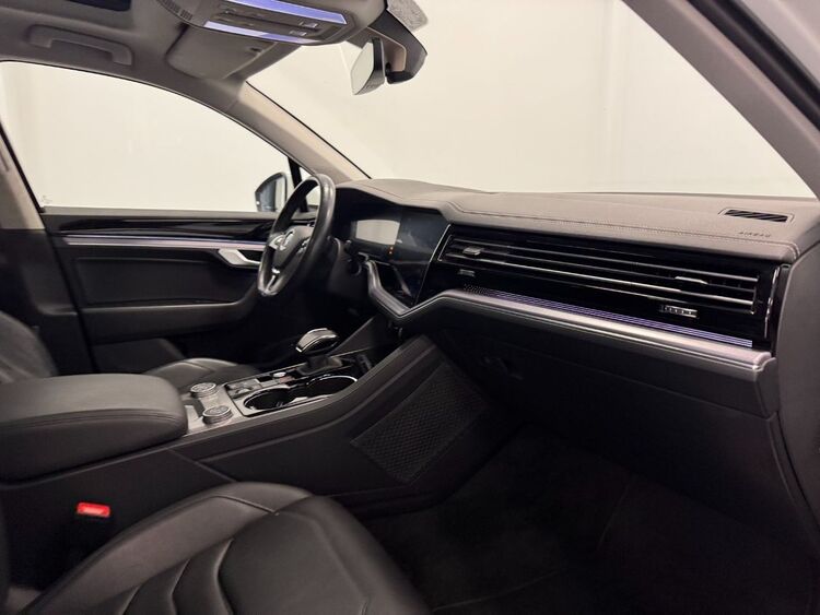 Volkswagen Touareg R LINE foto 26
