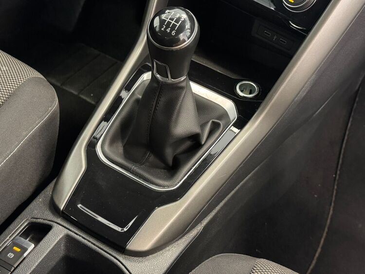 Volkswagen T-Roc ADVANCE foto 28