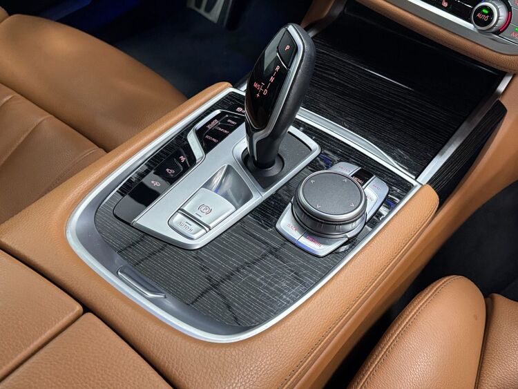 BMW Serie 7 XDRIVE 30D M foto 45