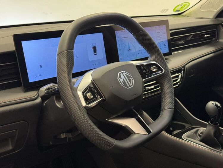 MG HS LUXURY foto 19