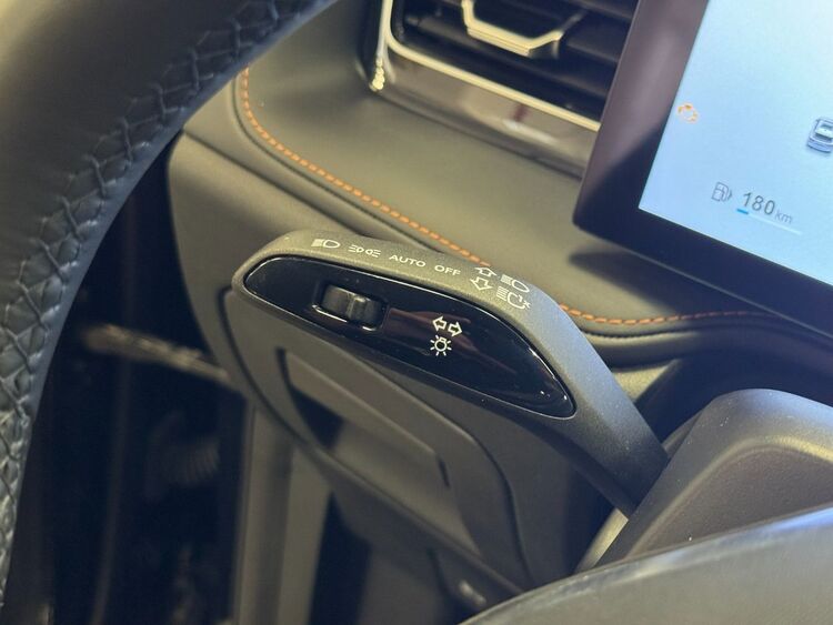 MG HS LUXURY foto 20