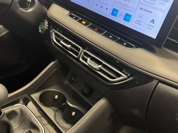 MG HS LUXURY foto 42