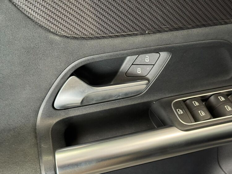 Mercedes GLA AMG foto 18