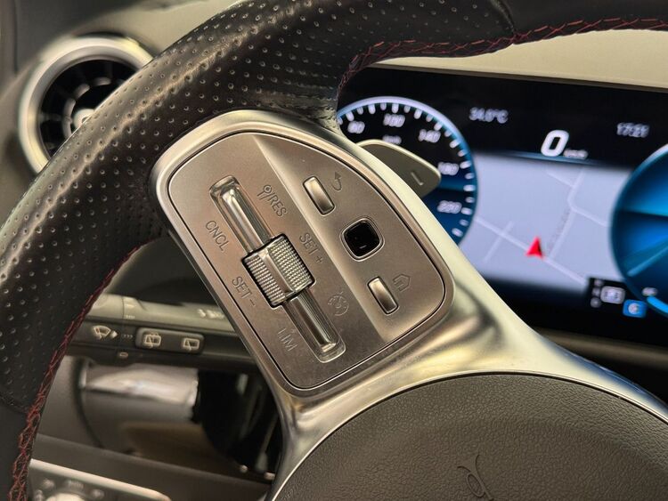 Mercedes GLA AMG foto 25