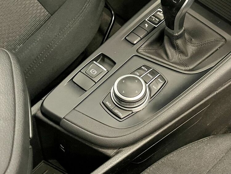 BMW X1 SDRIVE 18D foto 41