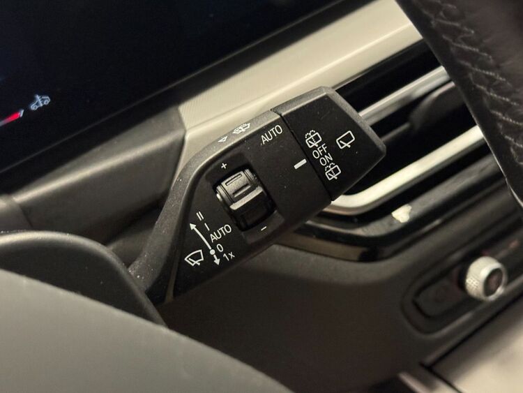 BMW Serie 3 TOURING foto 25