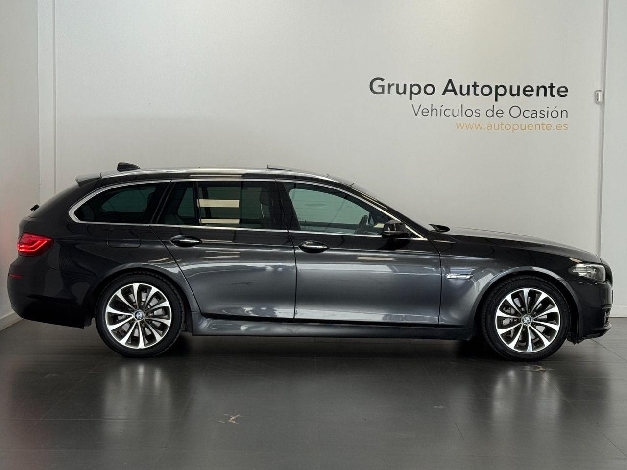 BMW Serie 5 530D foto 3