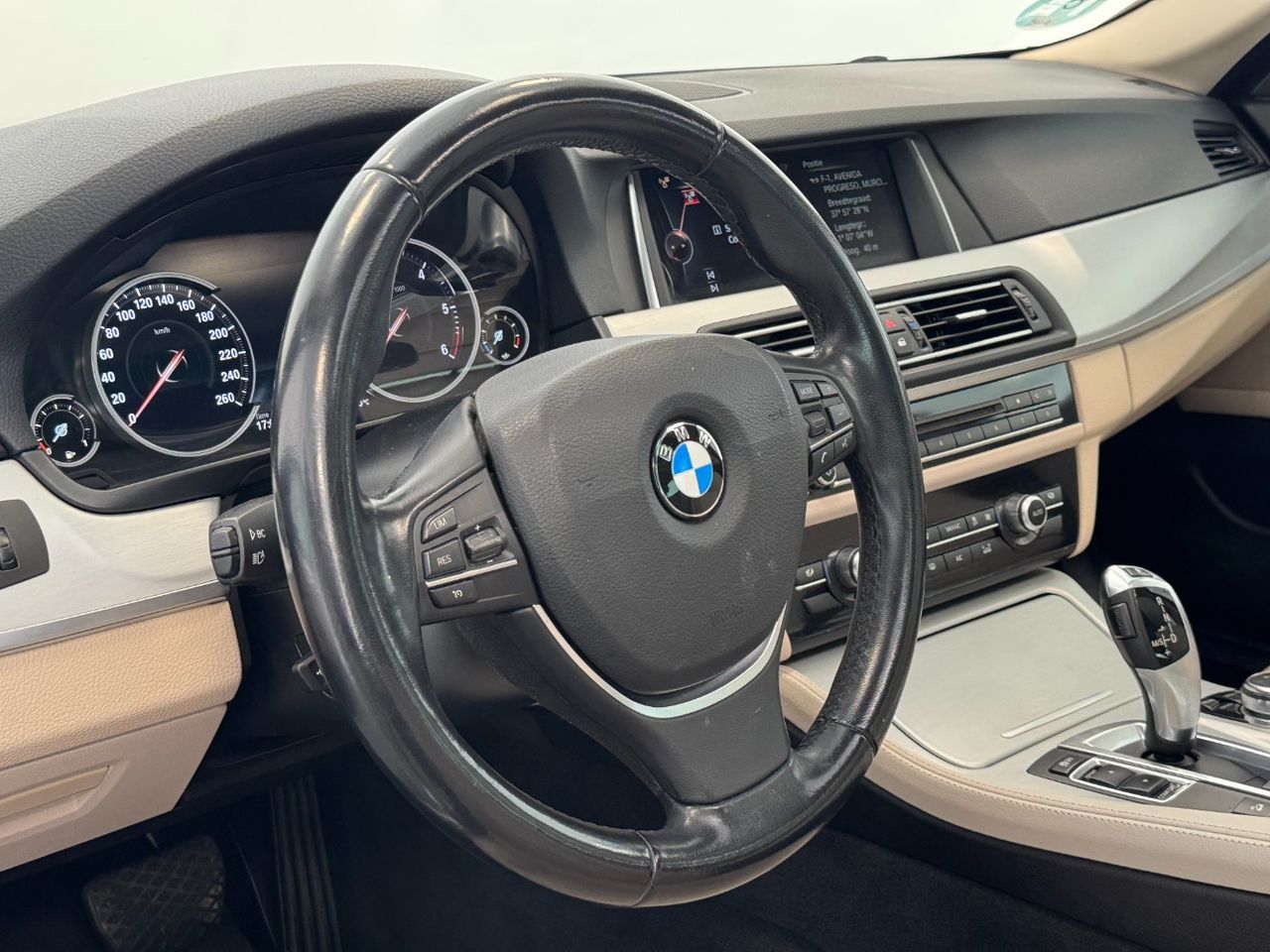 BMW Serie 5 530D foto 18