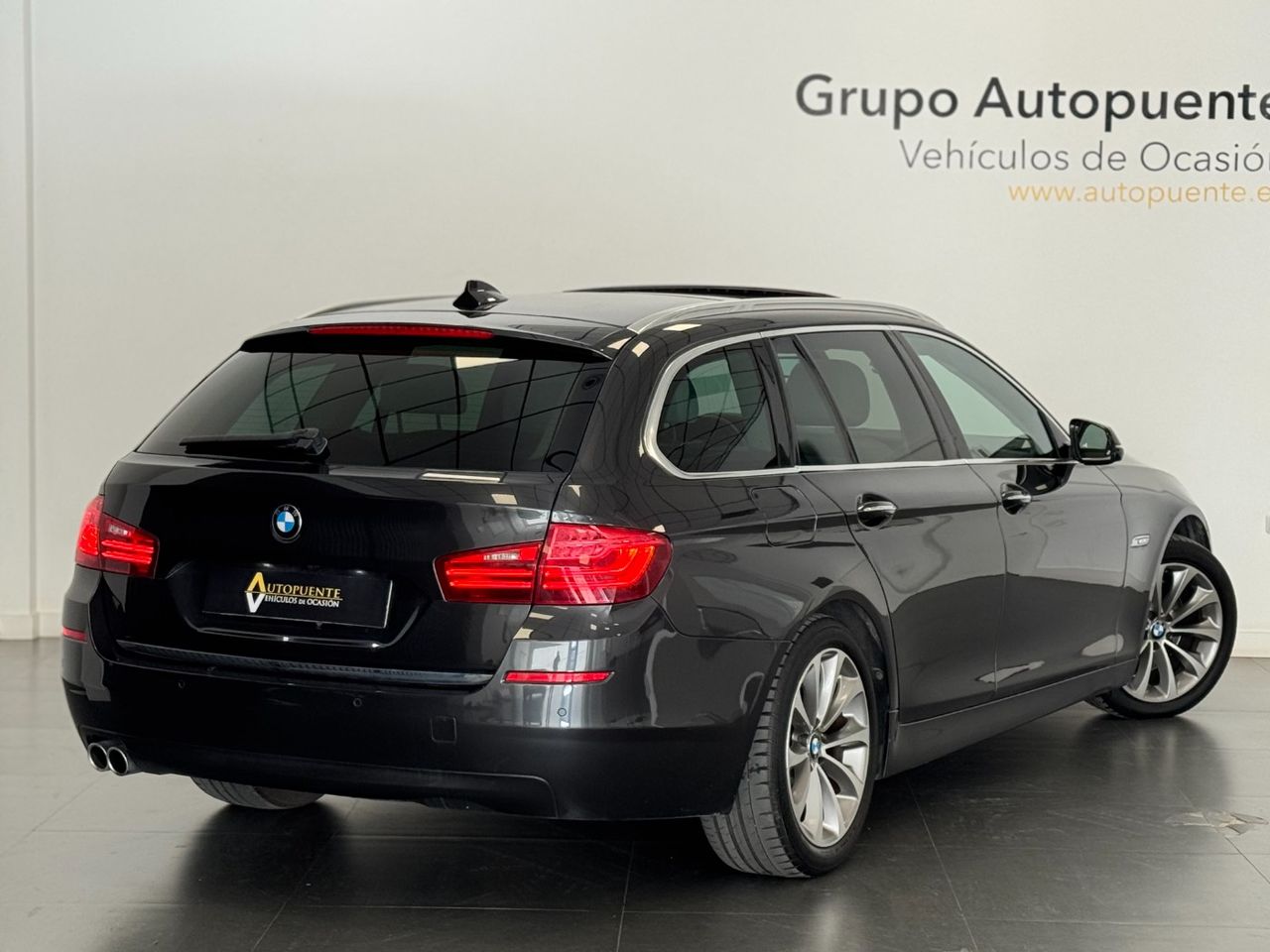 BMW Serie 5 530D foto 4
