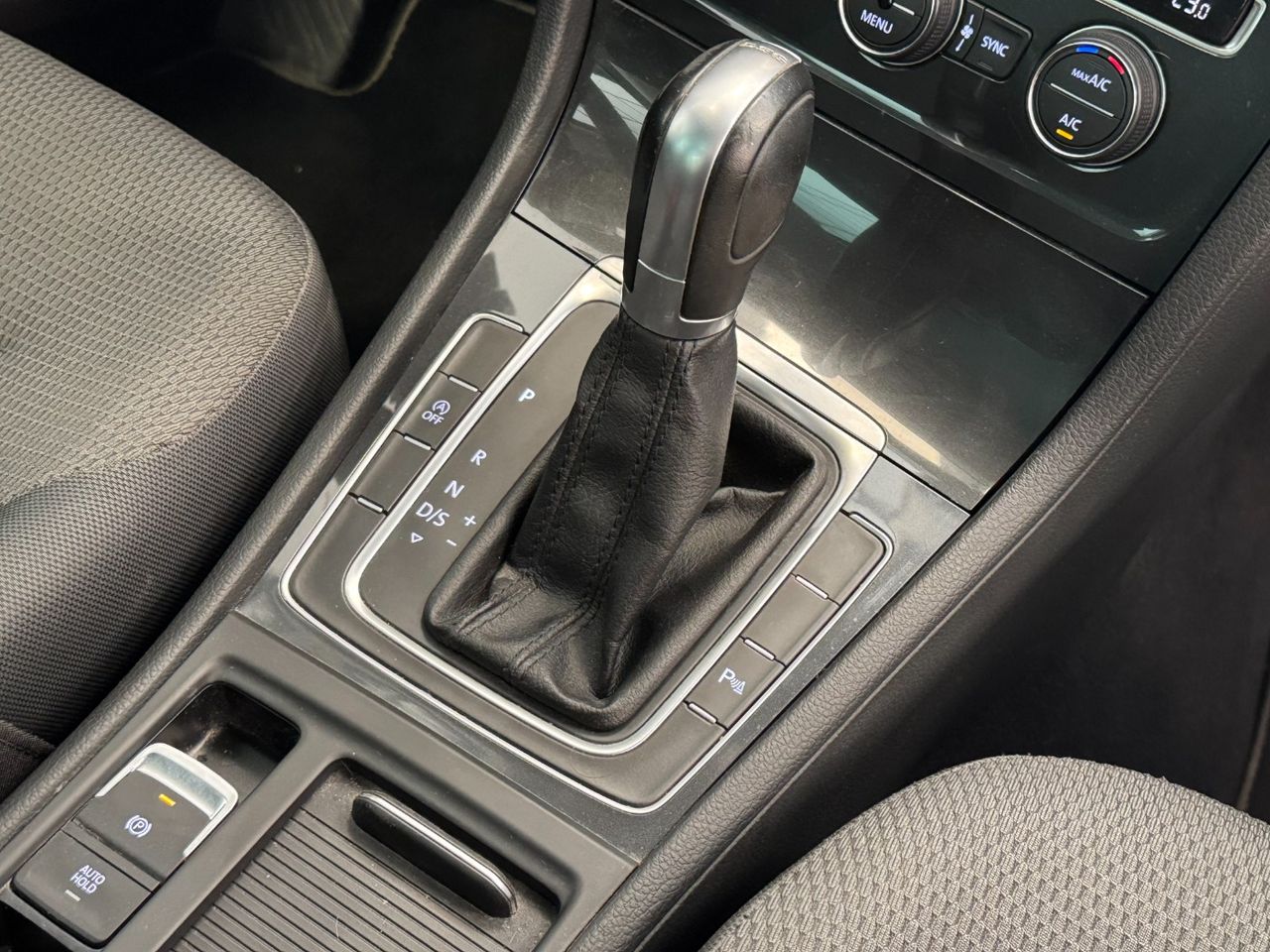 Volkswagen Golf ADVANCE miniatura 37