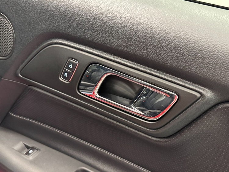 Ford Mustang GT foto 32