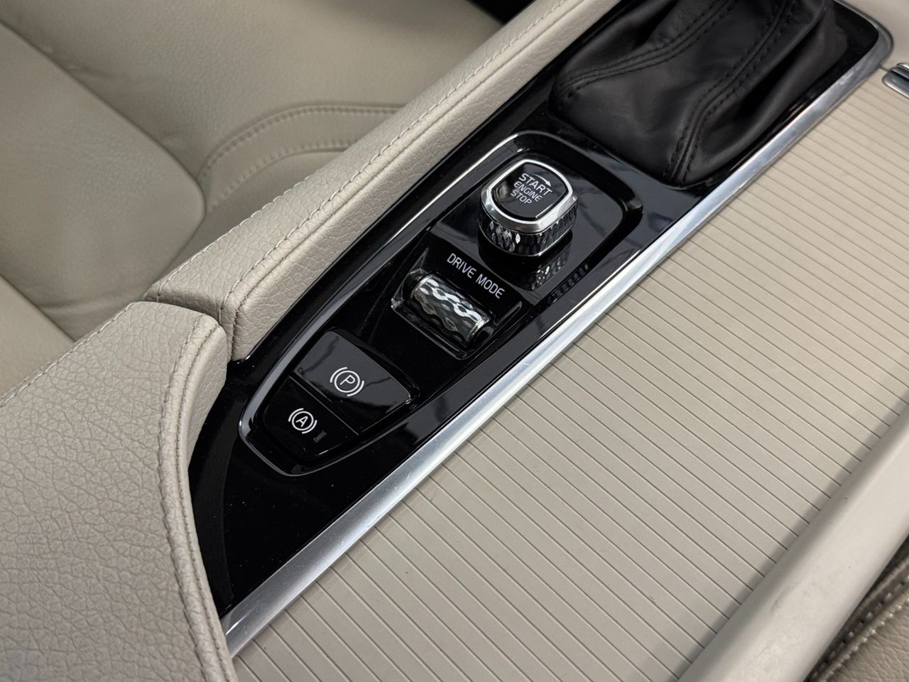 Volvo V90 D5 miniatura 37