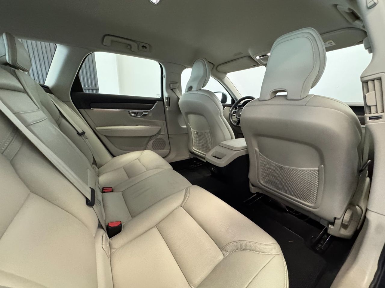 Volvo V90 D5 foto 39