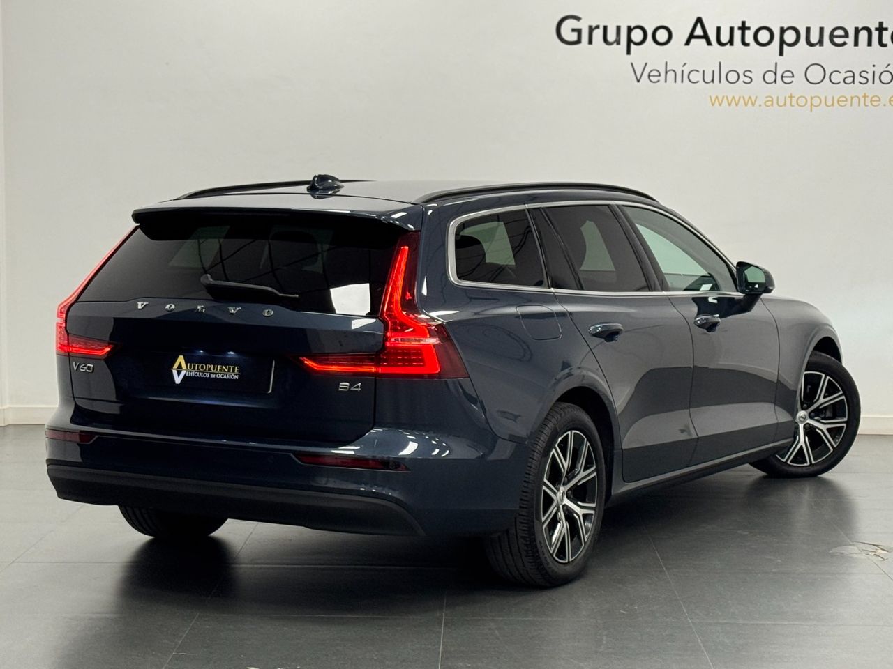 Volvo V60 CORE AUTO miniatura 4
