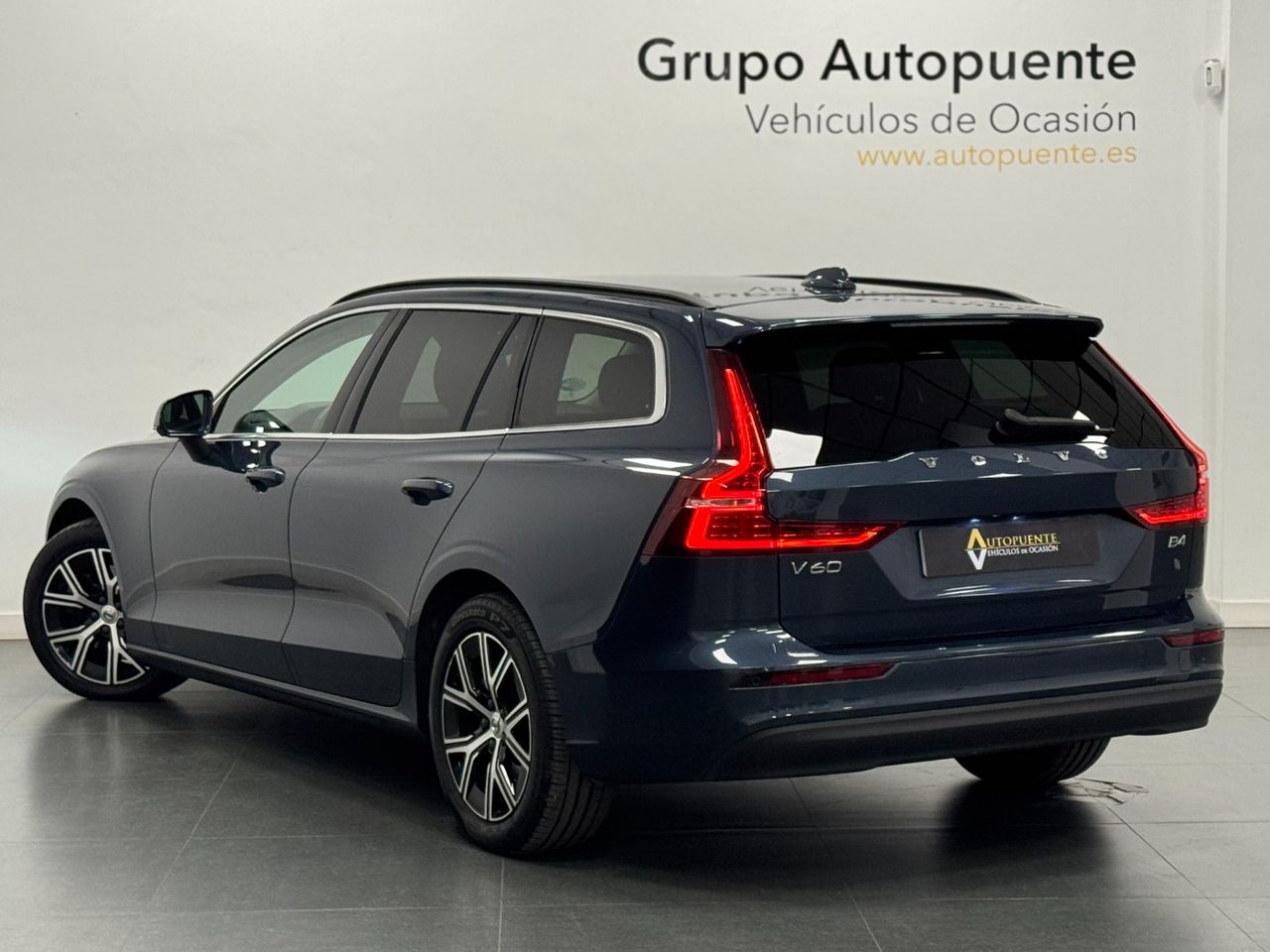 Volvo V60 CORE AUTO miniatura 5