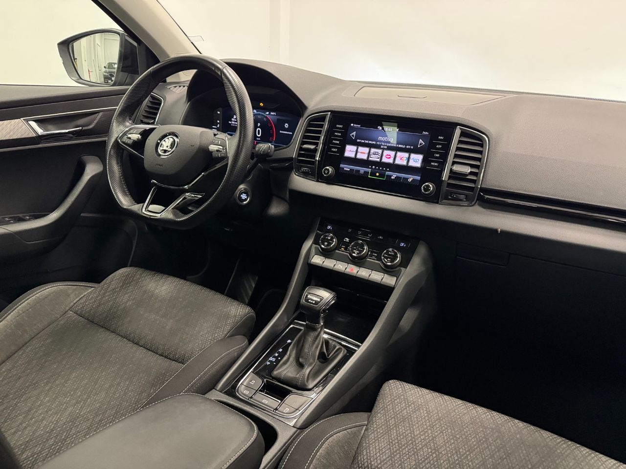Skoda Karoq STYLE miniatura 12