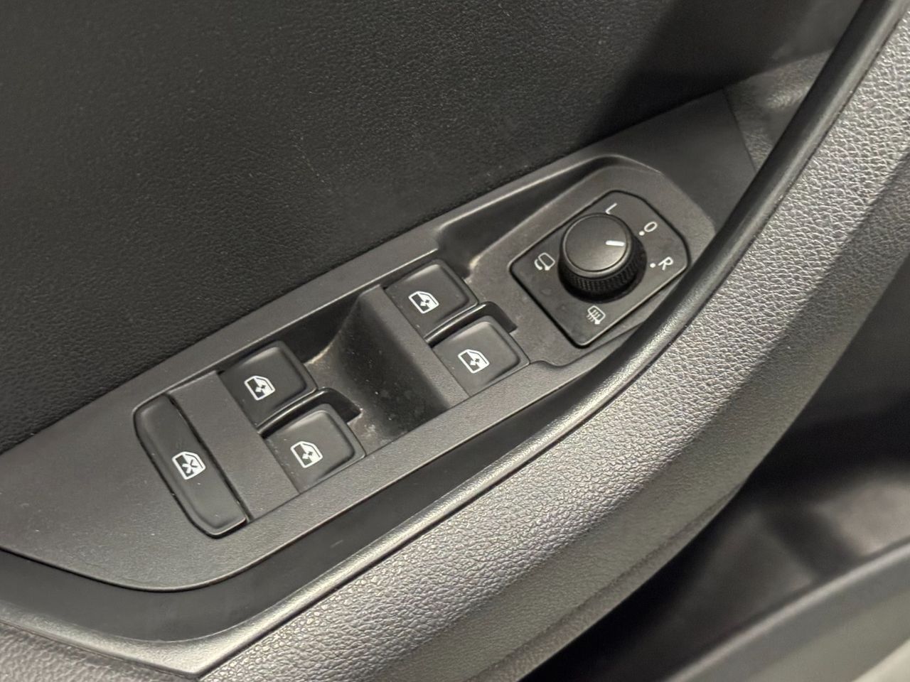 Skoda Karoq STYLE miniatura 16