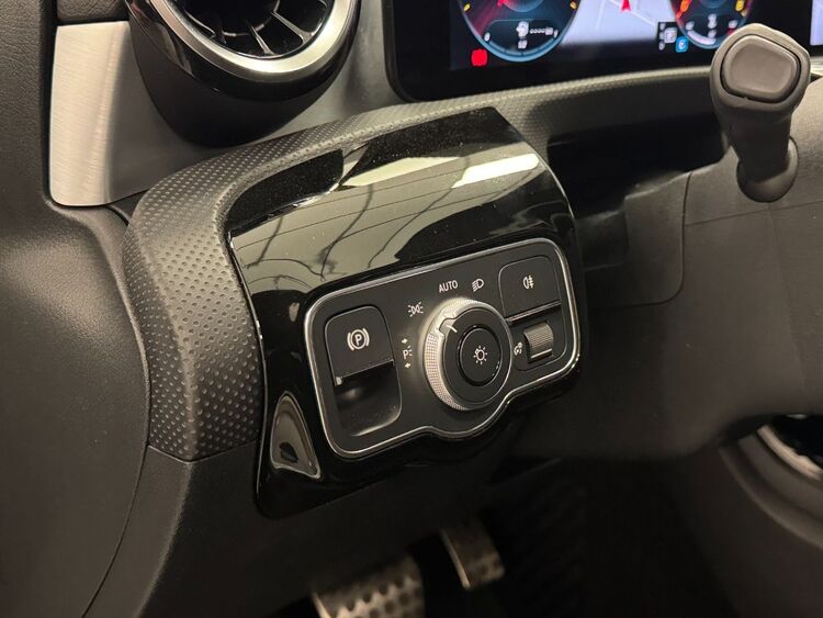 Mercedes CLA CLA 200 foto 18