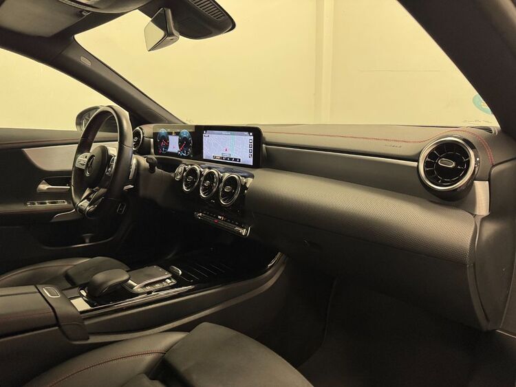 Mercedes CLA CLA 200 foto 28