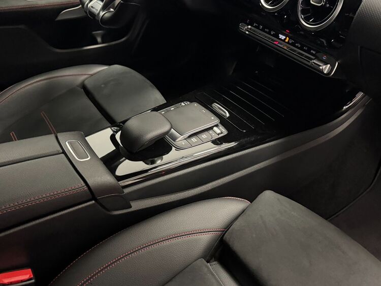 Mercedes CLA CLA 200 foto 42