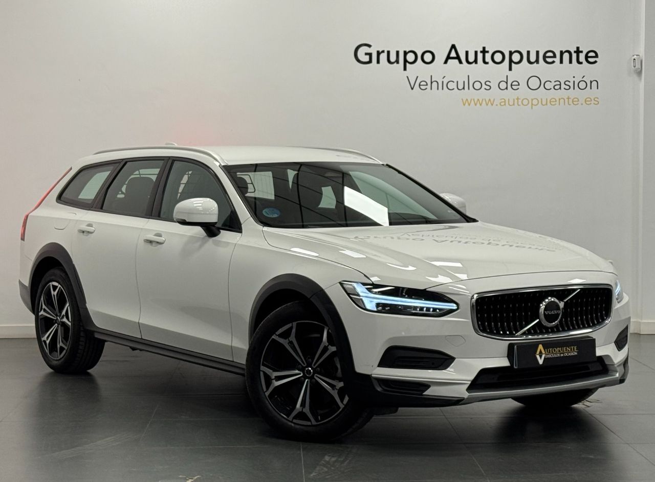 Volvo V90 CROSS COUNTRY B4 miniatura 2