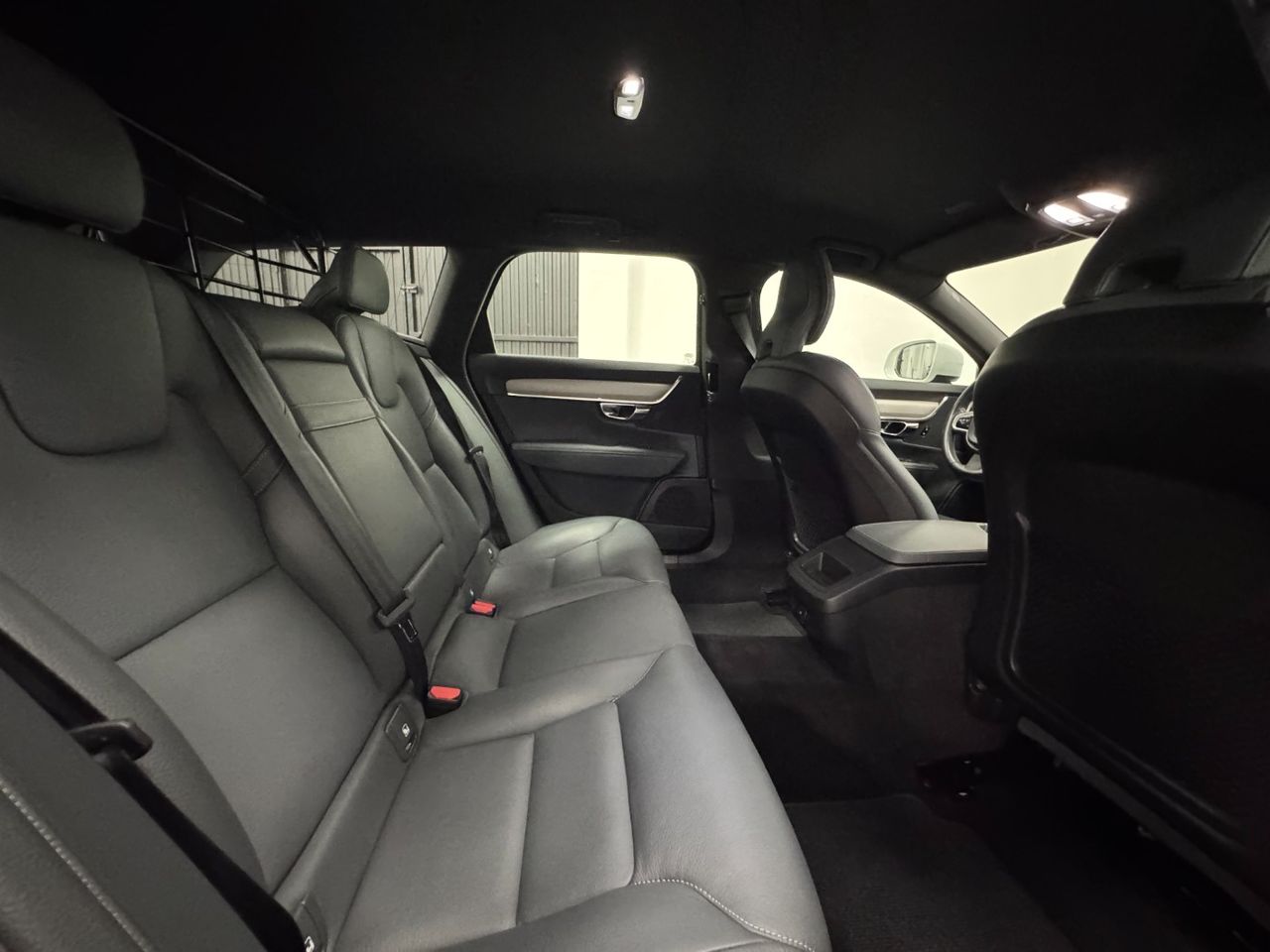 Volvo V90 CROSS COUNTRY B4 miniatura 46