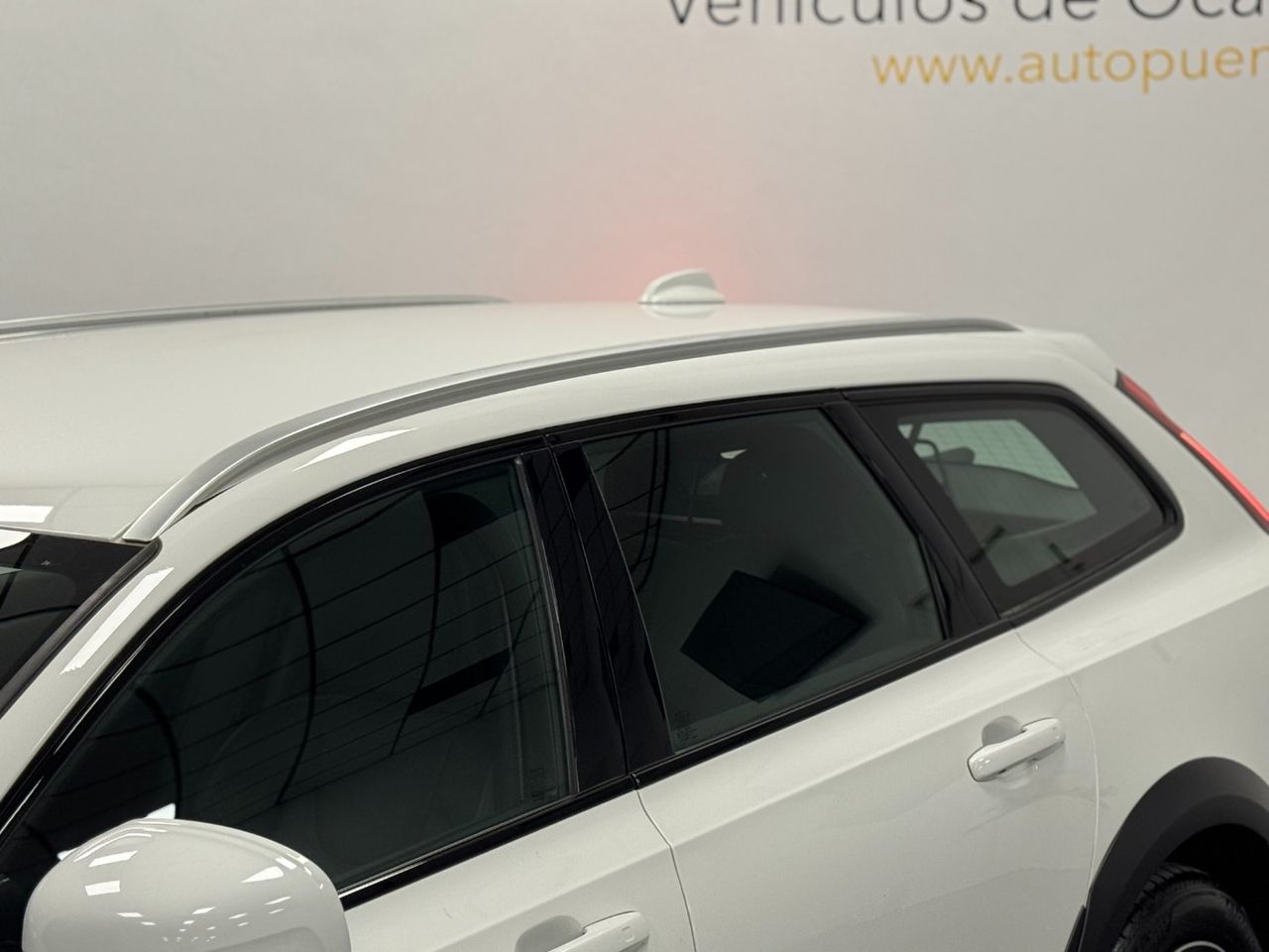 Volvo V90 CROSS COUNTRY B4 miniatura 47